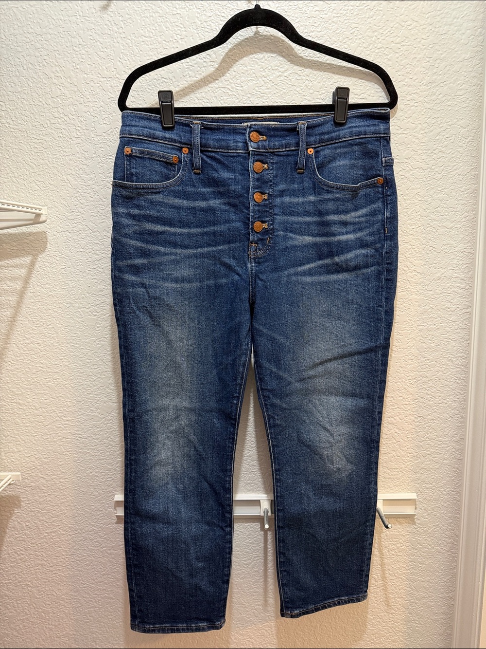 Madewell Button-Fly Cropped Jeans in Medium Blue Wash